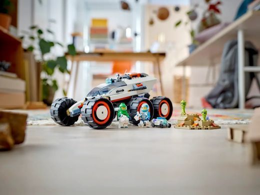LEGO Конструктор City Космический исследовательский вездеход и инопланетная жизнь (60431)