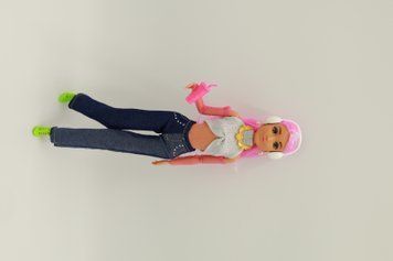 Фотография, изображение Кукла pink hair,  руки на шарнирах в локтях и кистях, ноги на шарнирах в коленях (616081C)