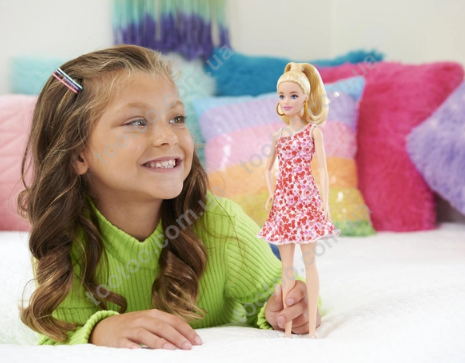 Світлина, зображення Лялька Barbie "Модниця" у сарафані в квітковий принт (HJT02)