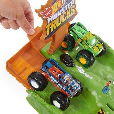 Світлина, зображення Ігровий набір "Перегони титанів" серії "Monster Trucks" Hot Wheels (HGV12)