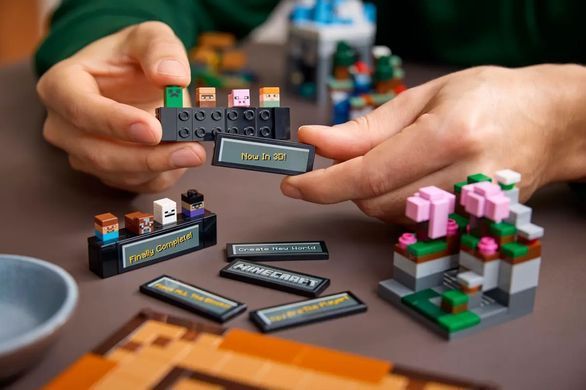 Конструктор LEGO Minecraft Верстак (21265)