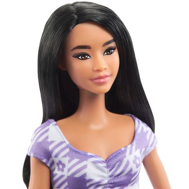 Фотография, изображение Кукла Barbie "Модница" в нежном платье с фигурным вырезом (HPF75)