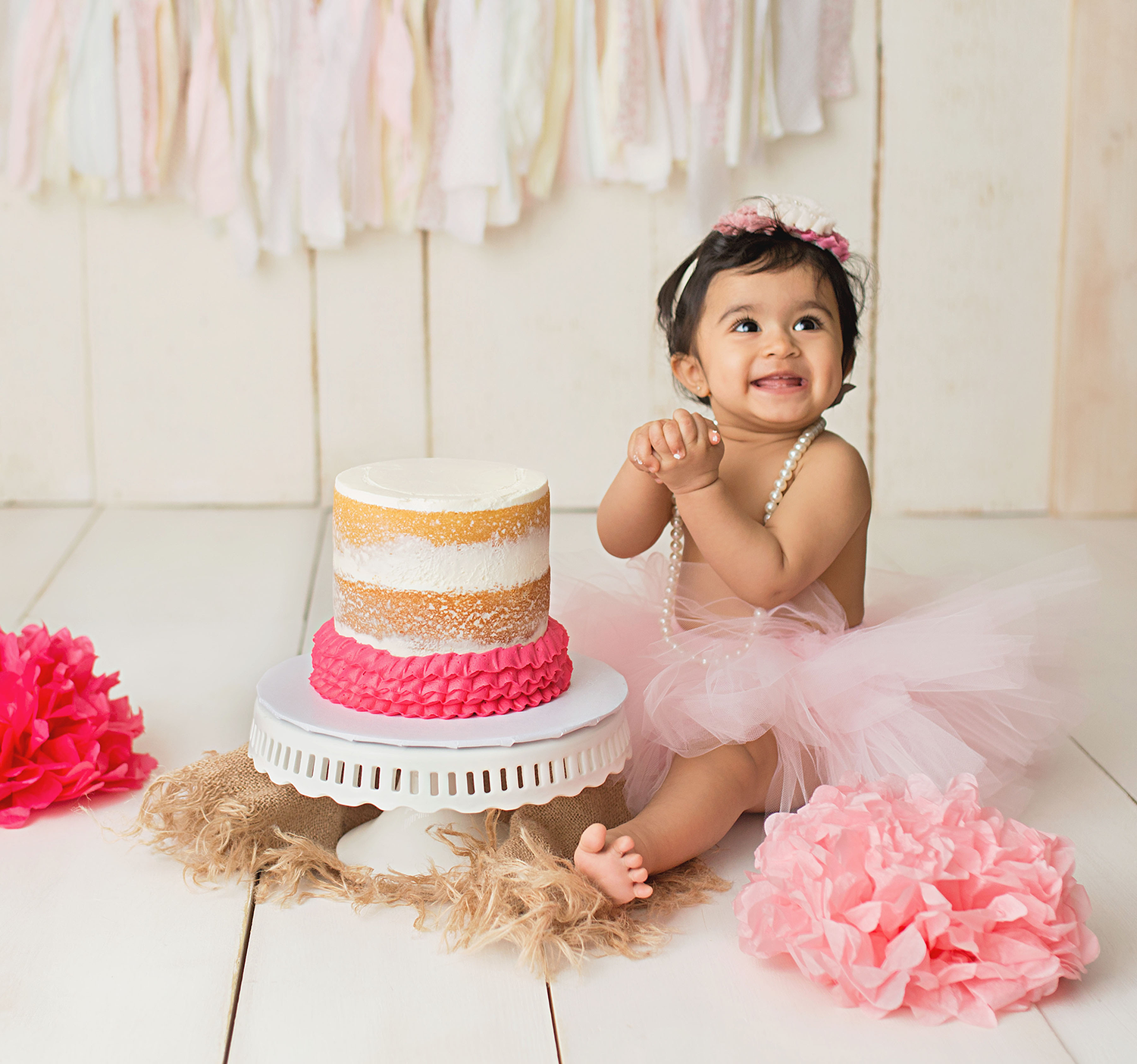 Что подарить девочке на 1 год на день рождения: советы по выбору подарков